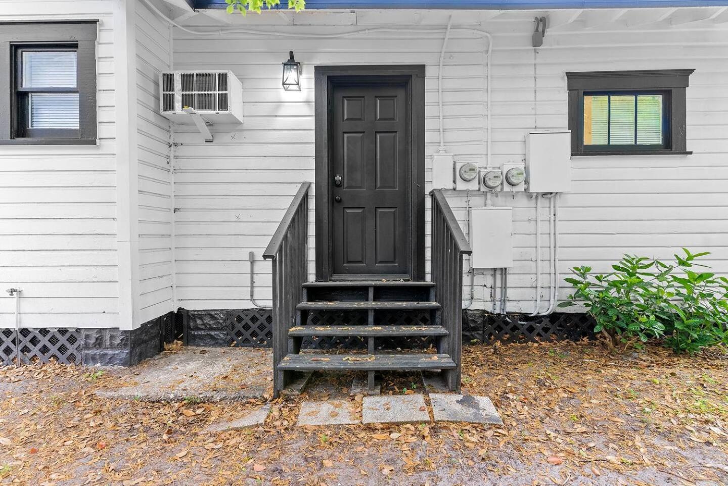 Pet-Friendly 1Br Wi-Fi Full Kitchen Holiday home