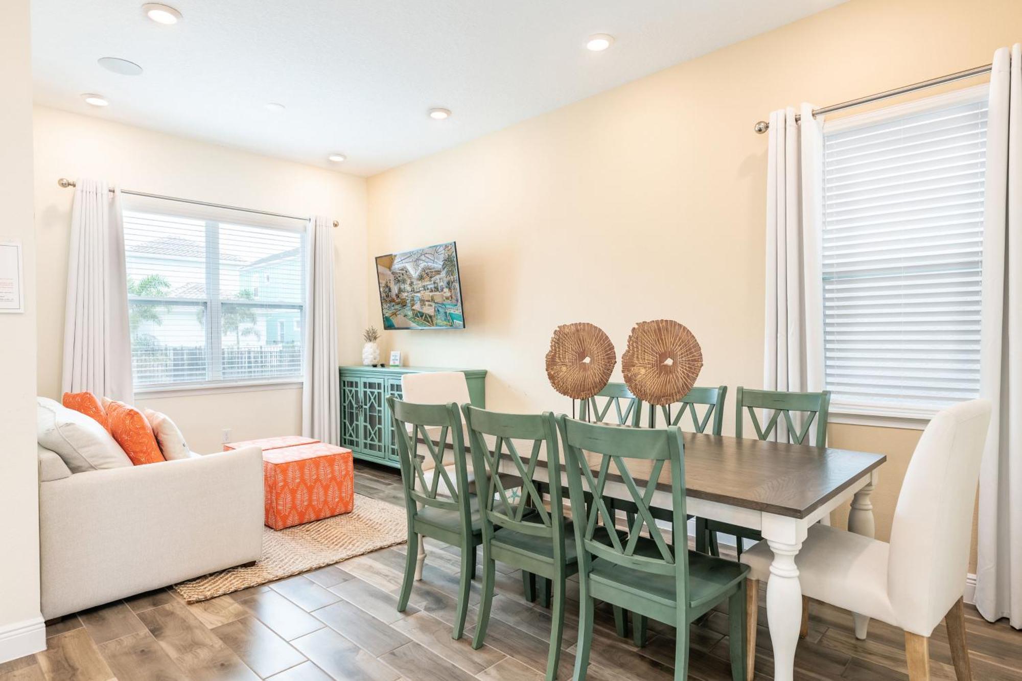 Palm Tree Paradise Private Pool Near With Margaritaville Access - 8109su *