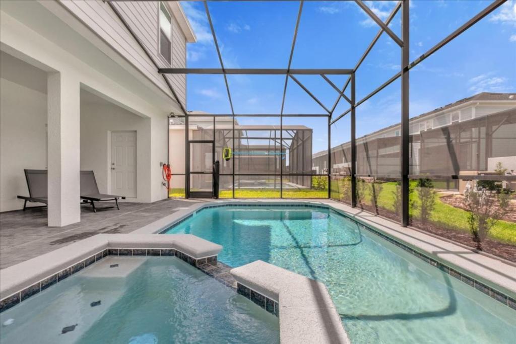 7 Bedrooms- 5 Bathrooms- Windsor Cay1285er Holiday home Orlando