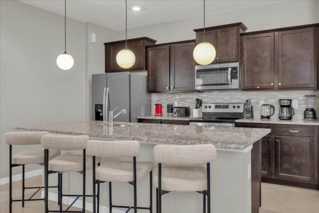 Holiday home 7 Bedrooms- 5 Bathrooms- Windsor Cay1285er