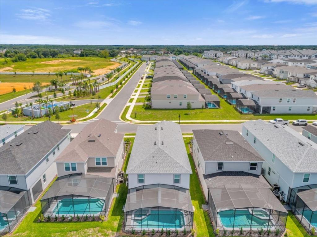 7 Bedrooms- 5 Bathrooms- Windsor Cay1285er Holiday home Orlando