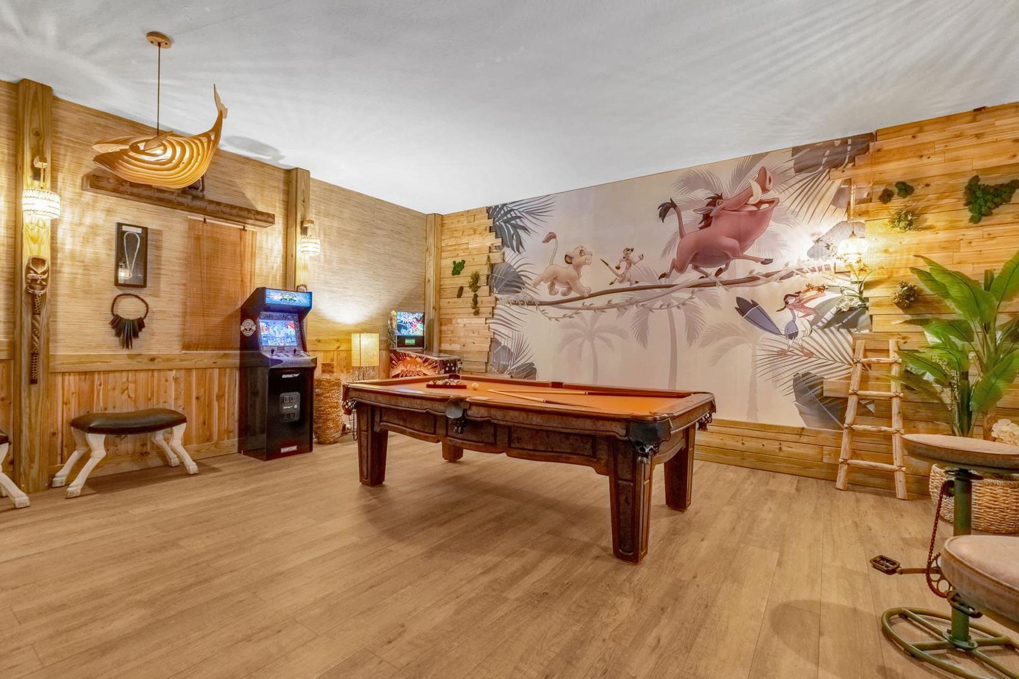 Upstay - Movie Mansion At Windsor Island