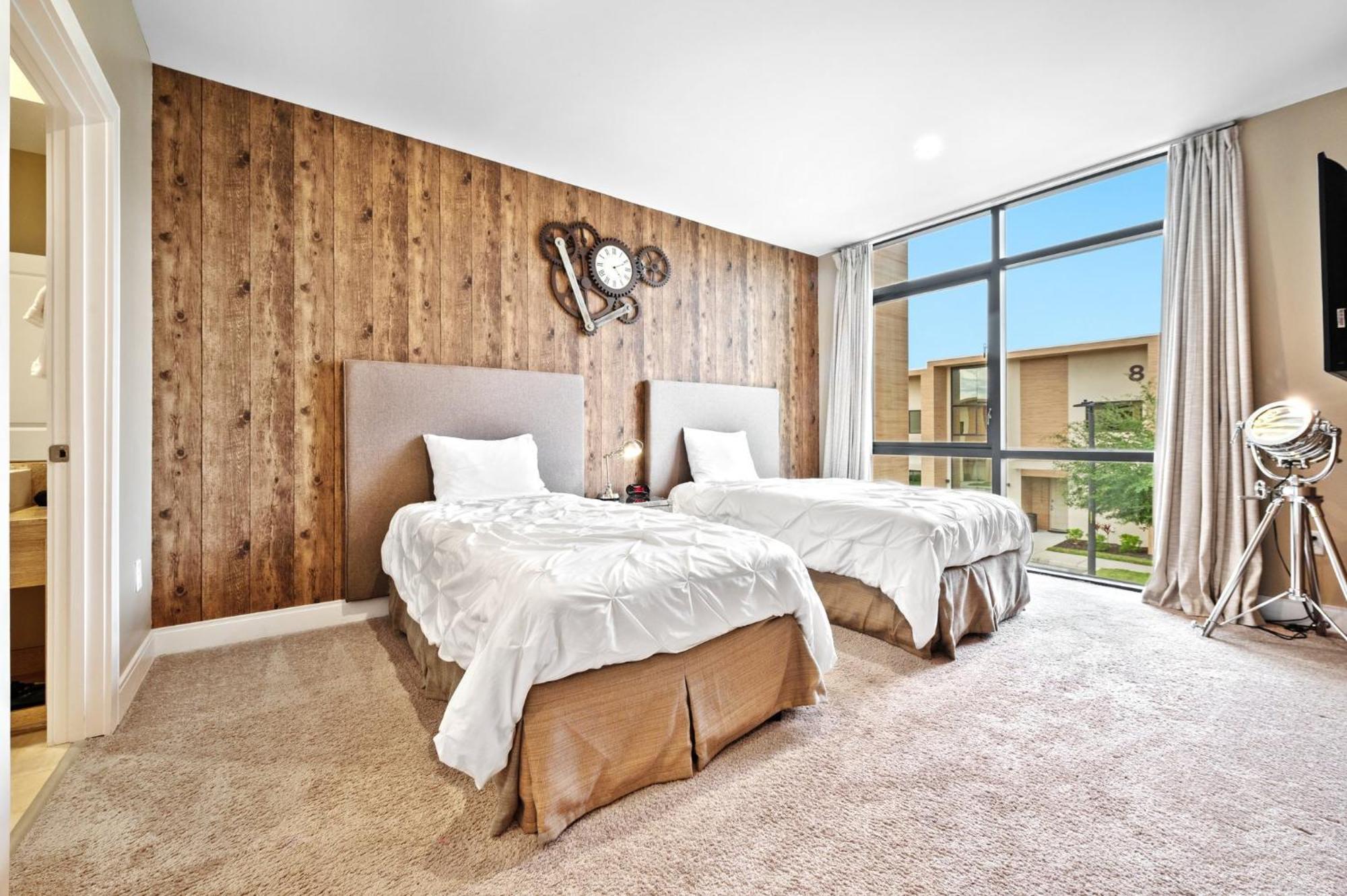 Magic Village - Near - 4bdr * Orlando
