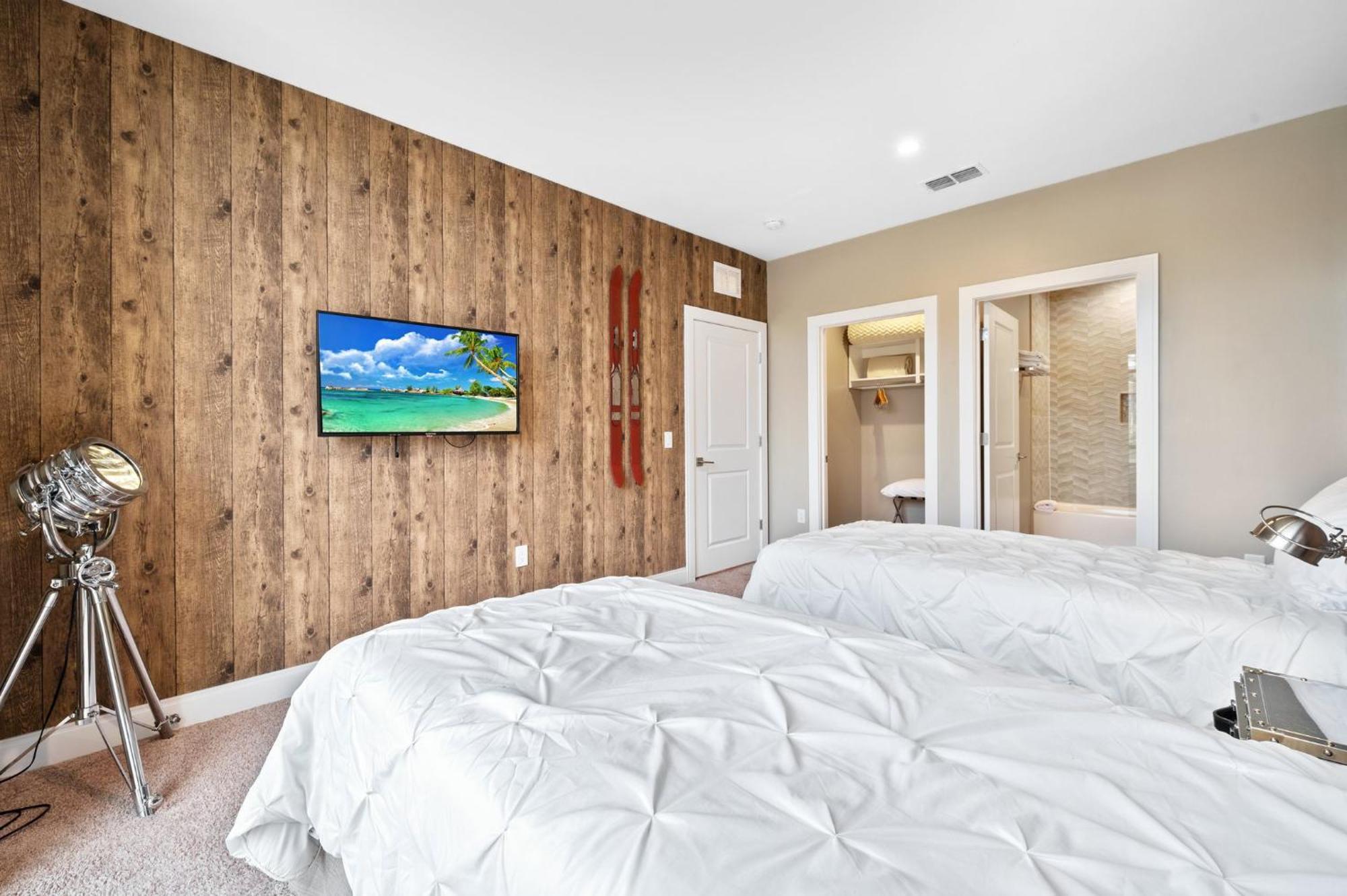 Magic Village - Near - 4bdr * Orlando