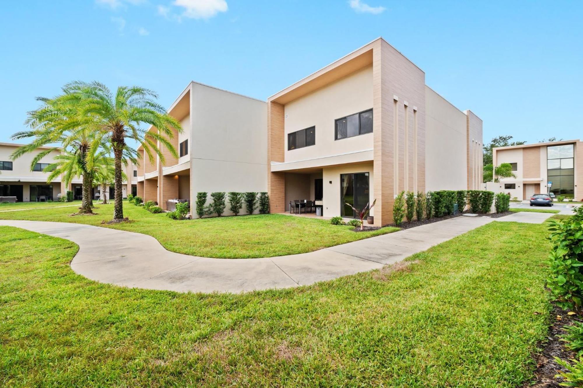 Magic Village - Near - 4bdr Orlando