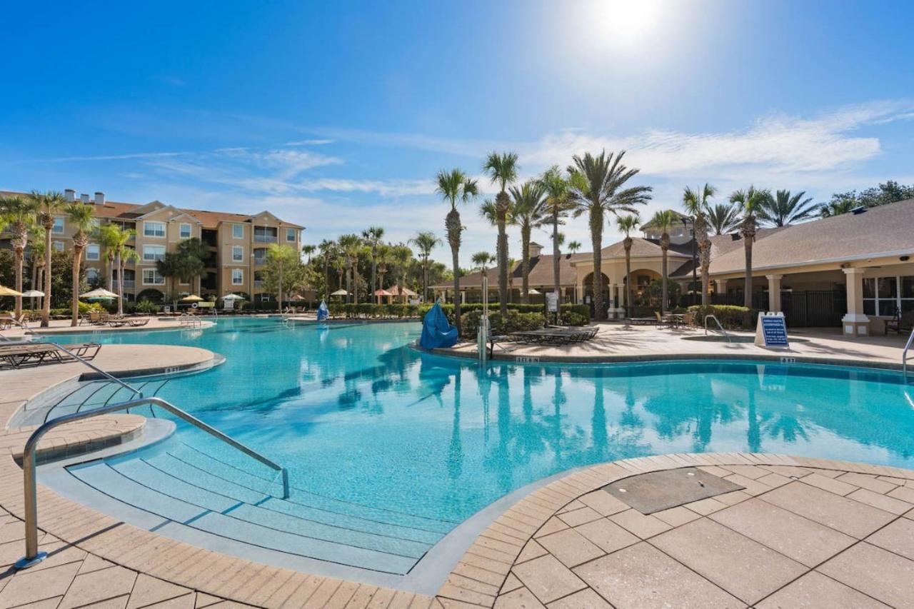 Windsor Hills Sunshine Waterslides Pool By Orlando