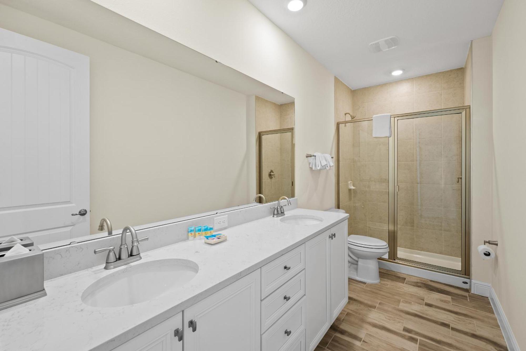 Tropical Near With Margaritaville Access - 2945cs
