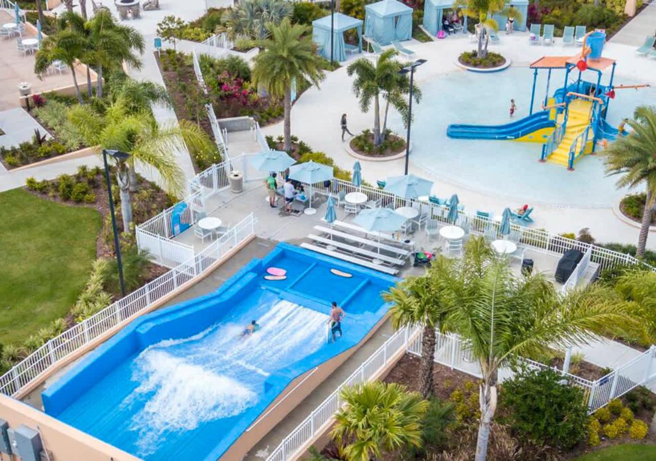 Stunning Rare Front 7br - Sleeps 14 - Pool, Hot Tub, & Games!