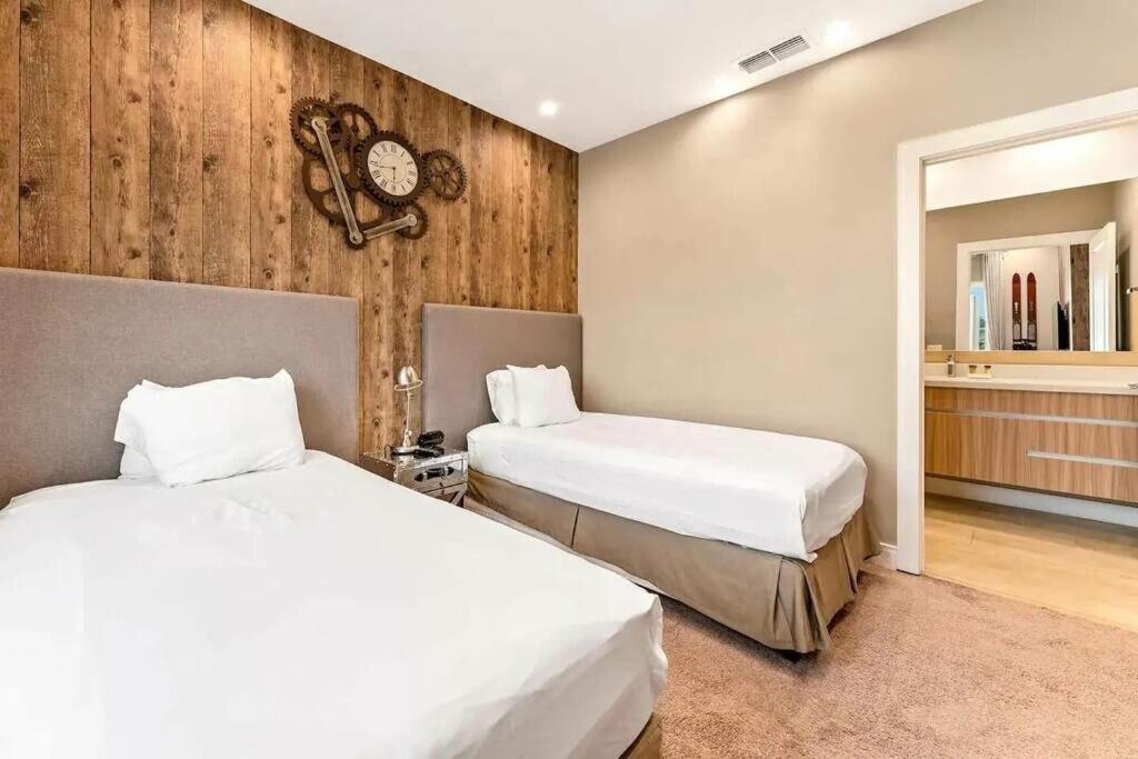 Elegant Single W 3 Bd Breathtaking View