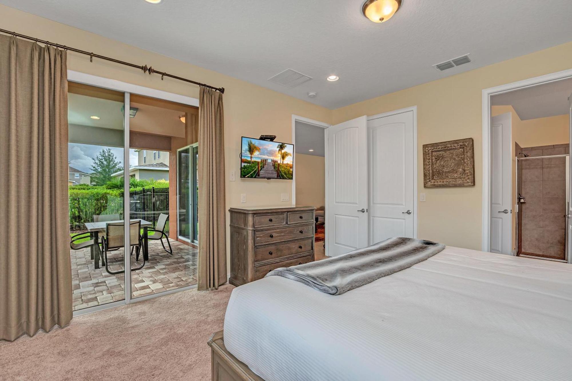 - Encore 651 Orlando