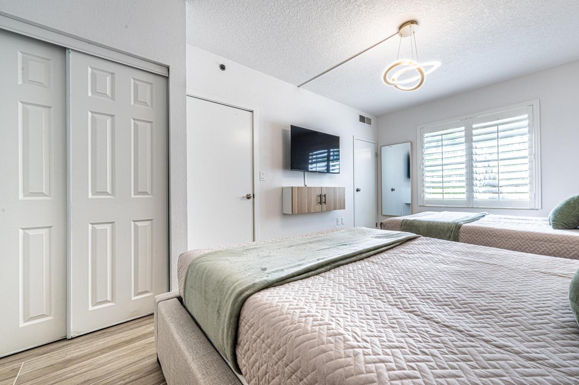 Apartment - Near Epic Universe And Universal, Free Parking Apartment Orlando