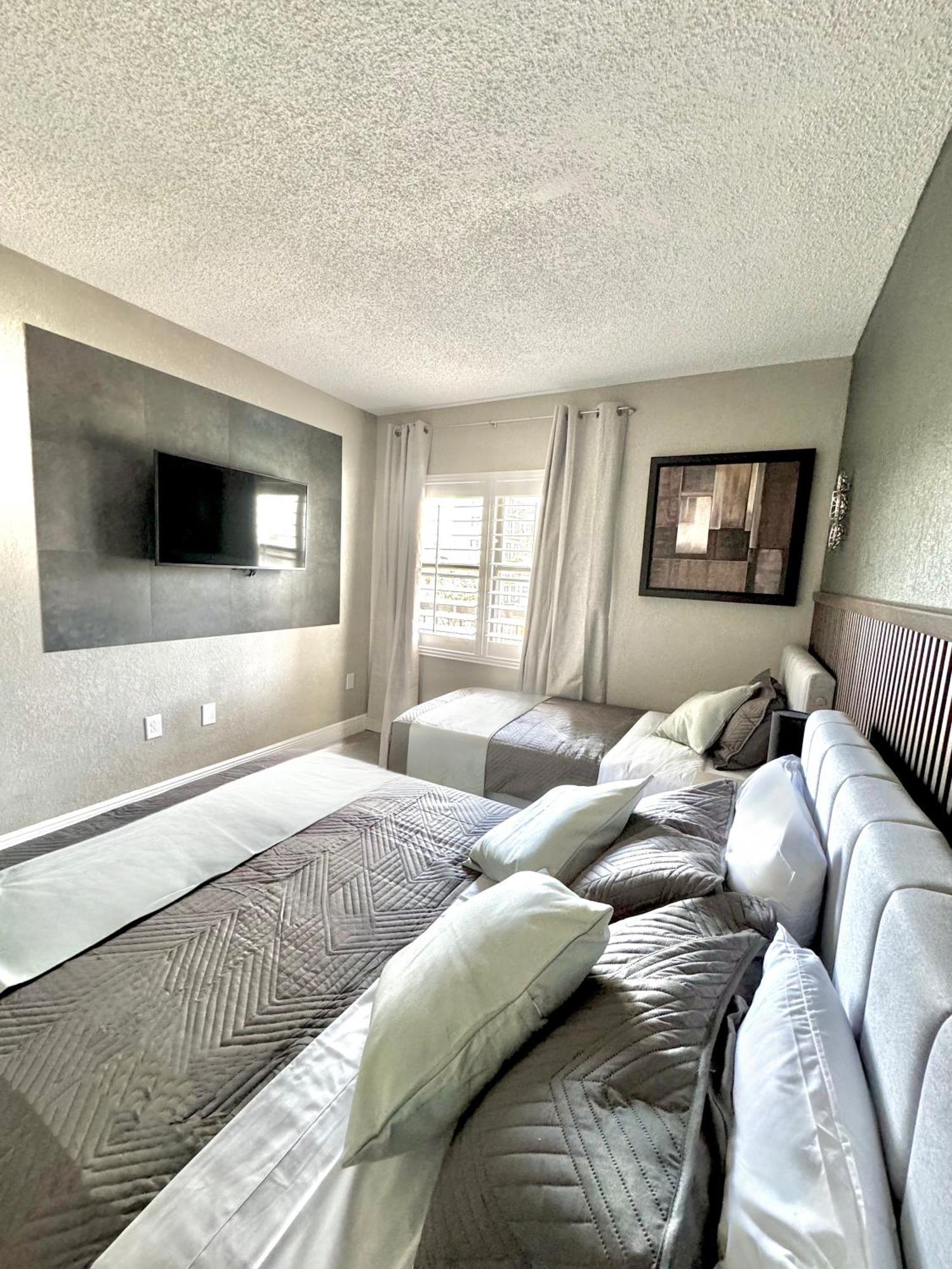 Apartment Cheti - 1 Mile From Universal
