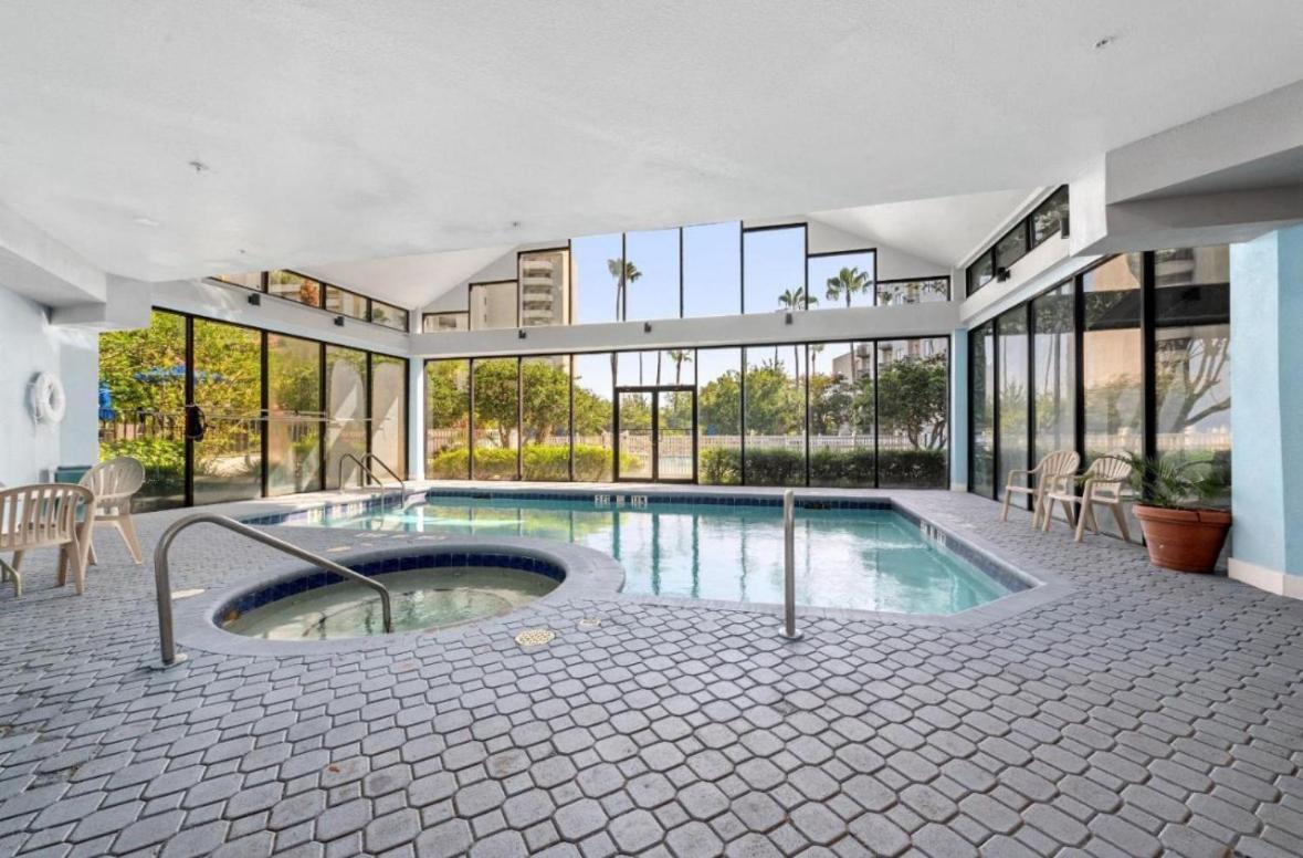 Apartment Cheti - 1 Mile From Universal