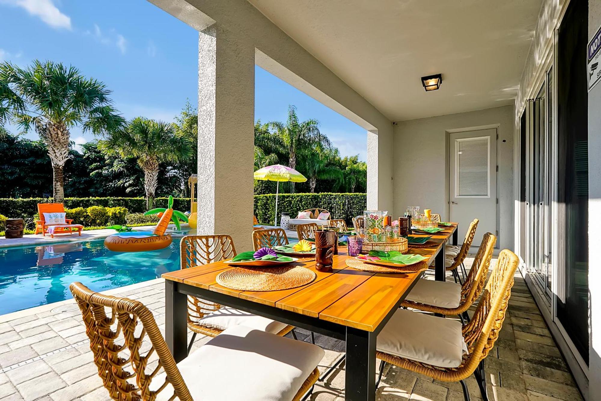 Holiday home 5bd Moana-themed - Movie By The Pool - Near *