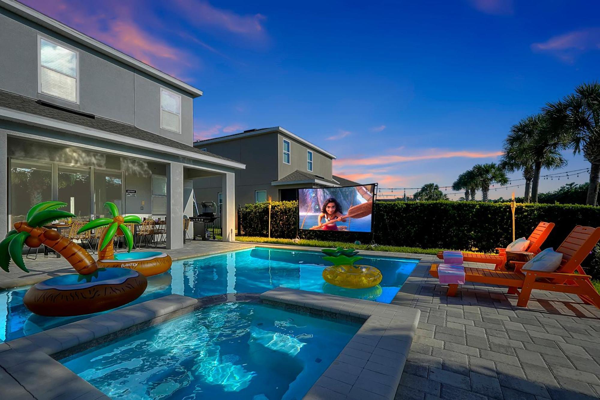 5bd Moana-themed - Movie By The Pool - Near *