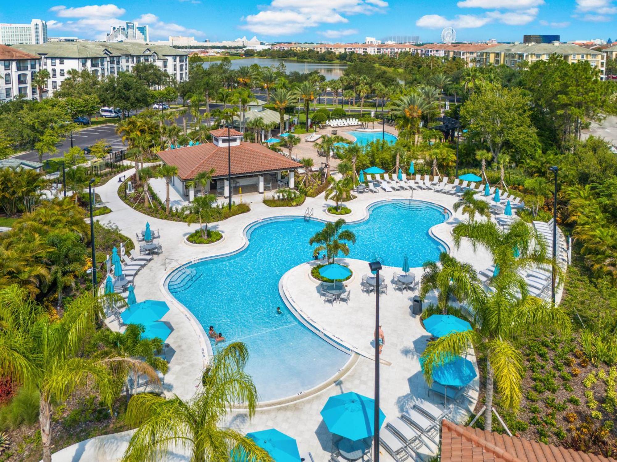 Updated Vista Cay Townhome, 10 Min From Universal Holiday home
