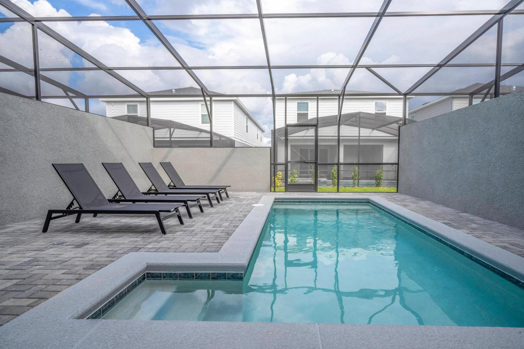 Magical Memories Getaway - Close To Holiday home *