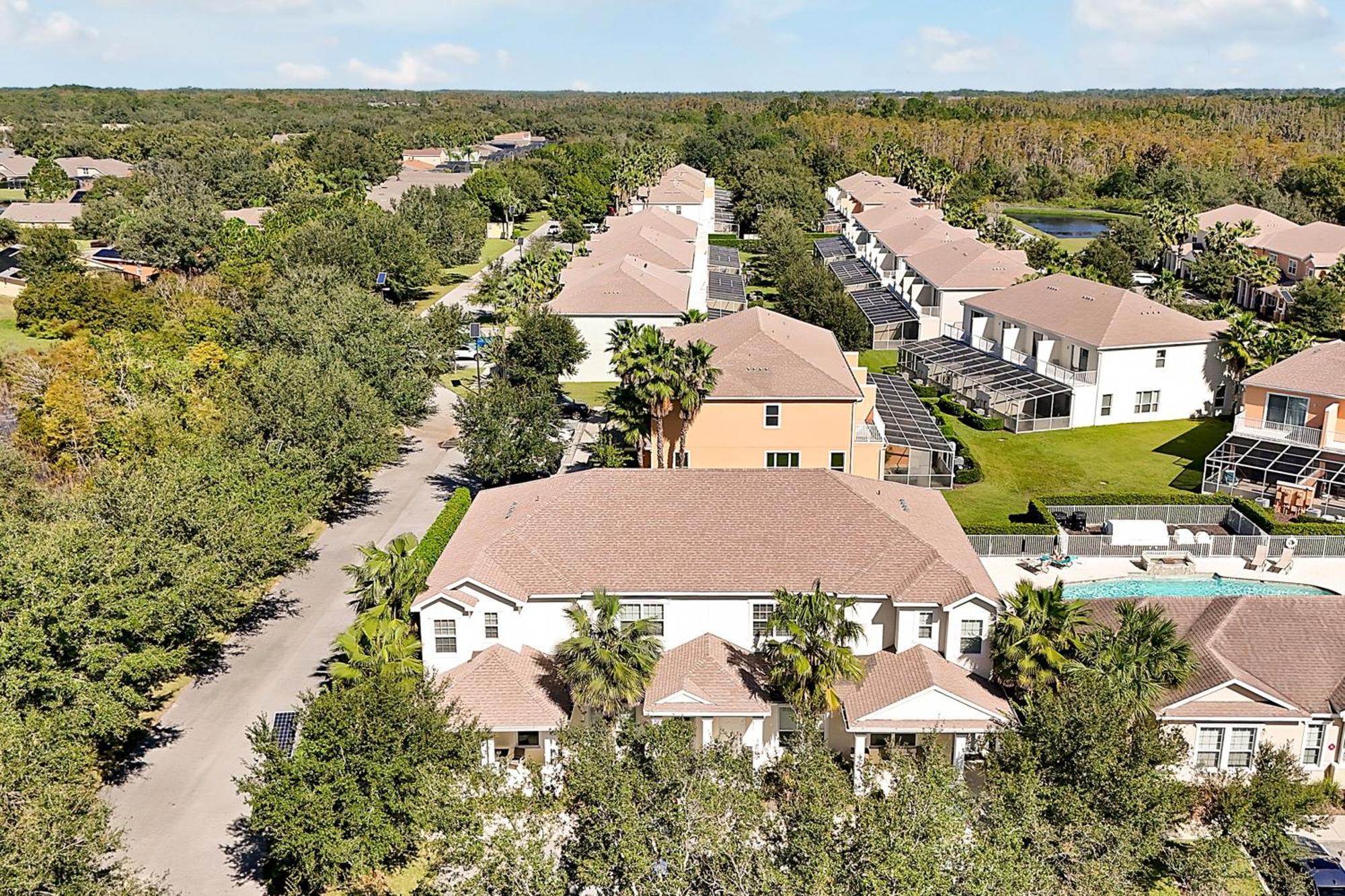 Holiday home Family-friendly W/ Pool & Perks Near *
