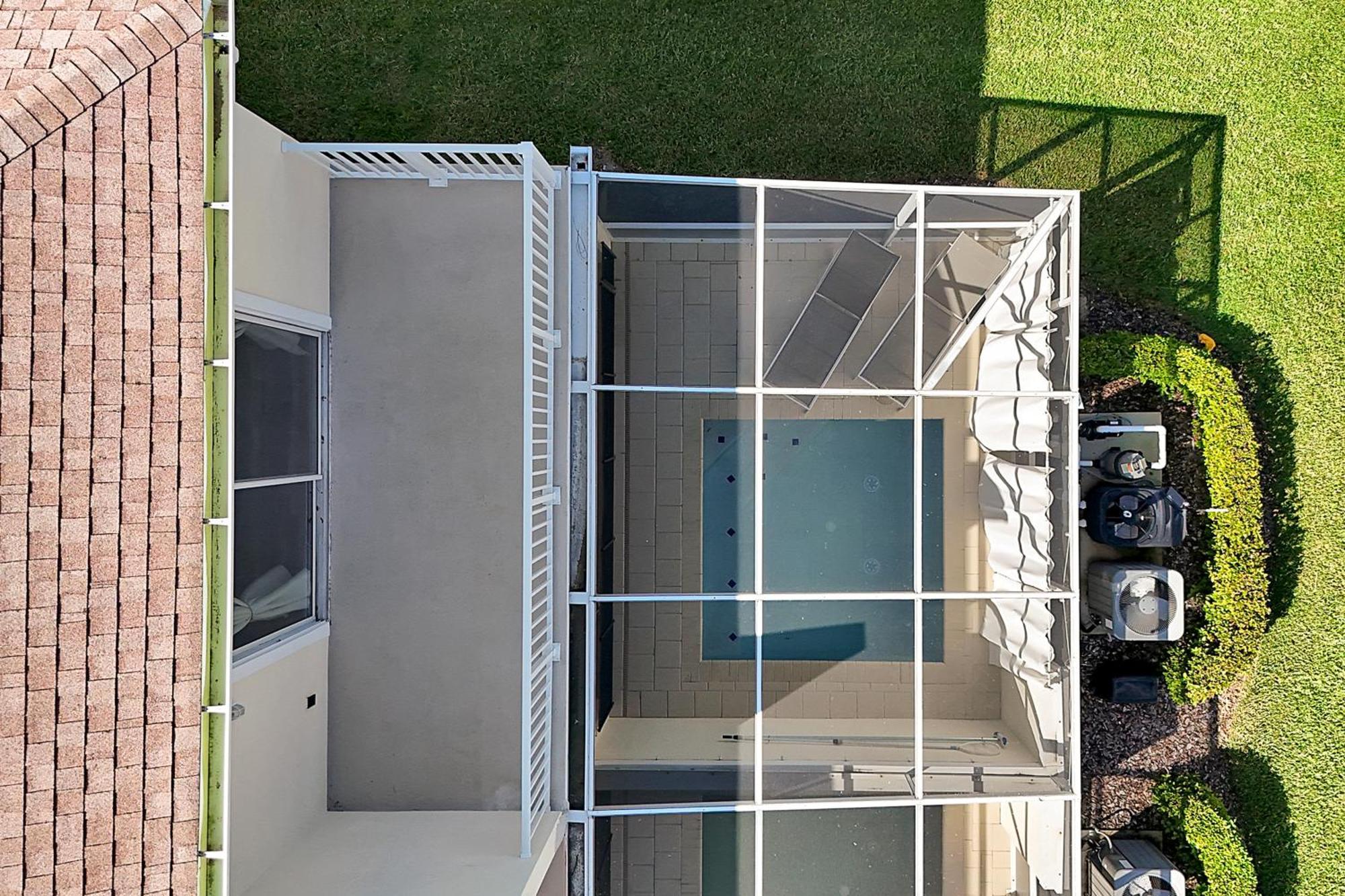 Family-friendly W/ Pool & Perks Near *