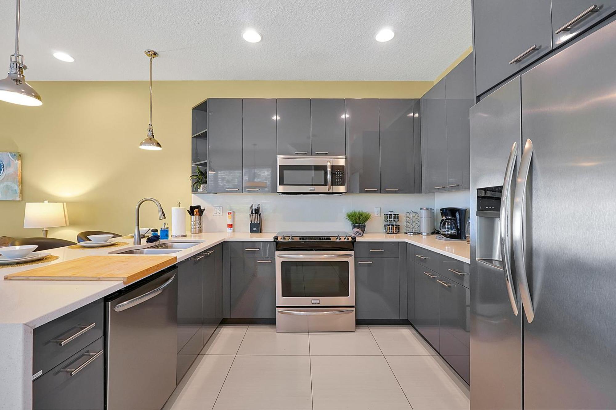 Family-friendly W/ Pool & Perks Near Holiday home *