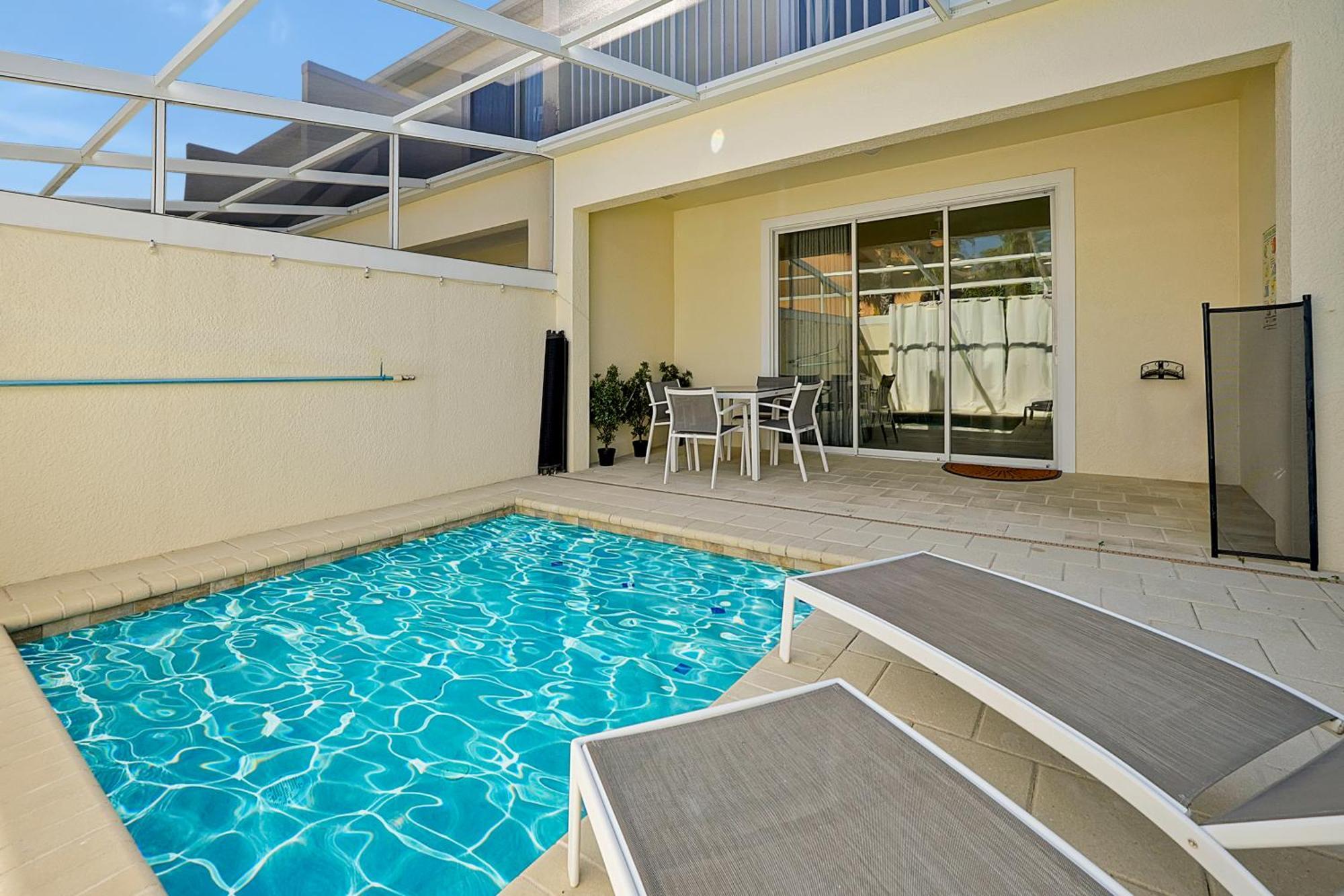 Family-friendly W/ Pool & Perks Near Orlando