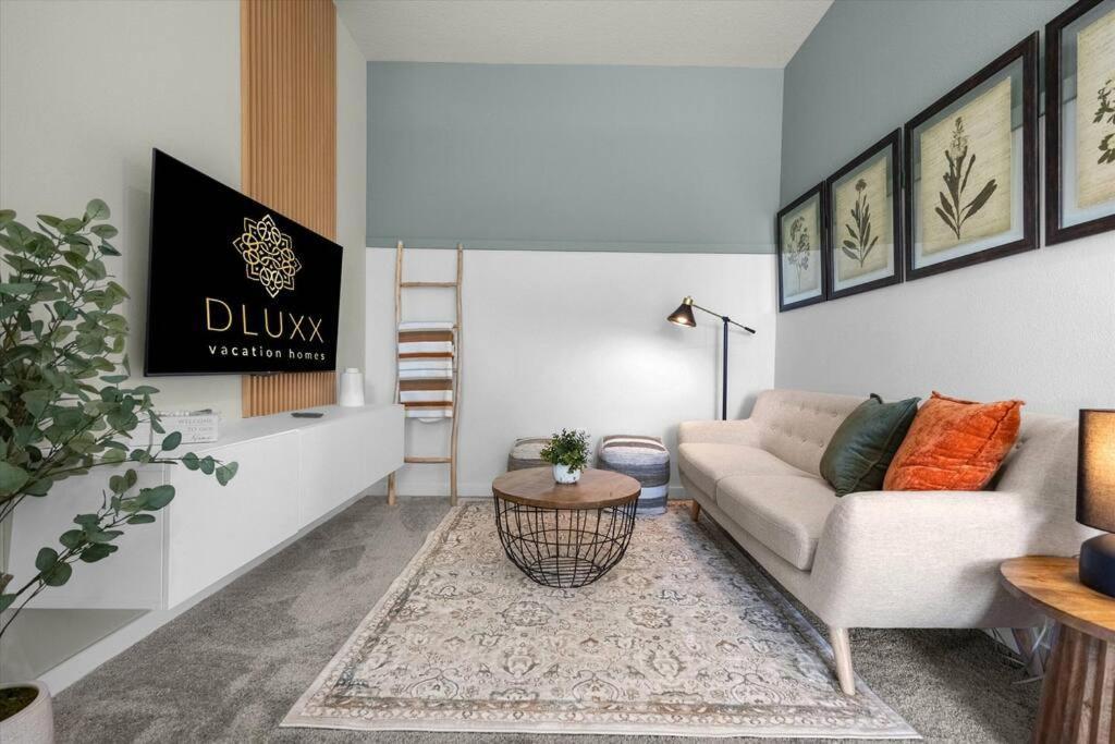 Dluxx Vacay 4 Miles From 5 7599 Orlando
