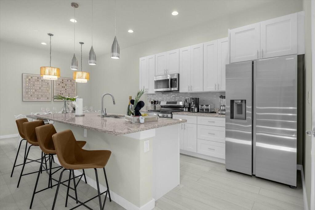 Dluxx Vacay 4 Miles From 5 7599 Holiday home Orlando