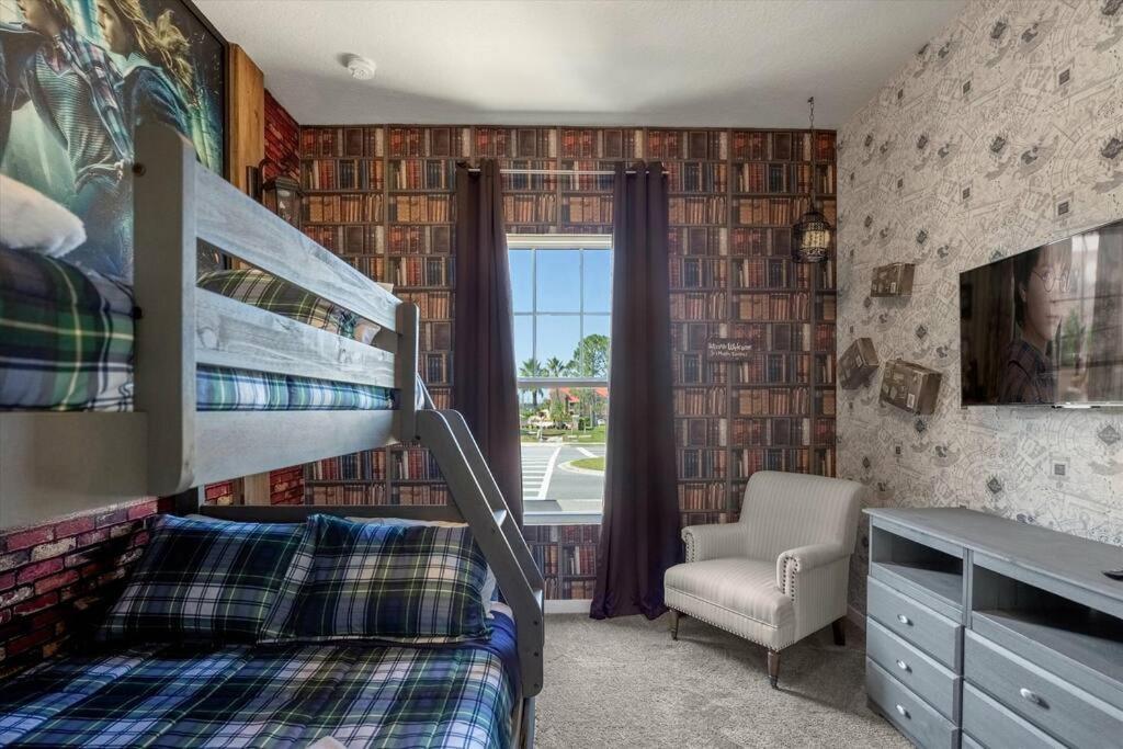 Dluxx Vacay 4 Miles From 5 7599 Holiday home *
