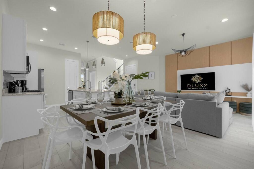 Dluxx Vacay 4 Miles From 5 7599 Holiday home Orlando