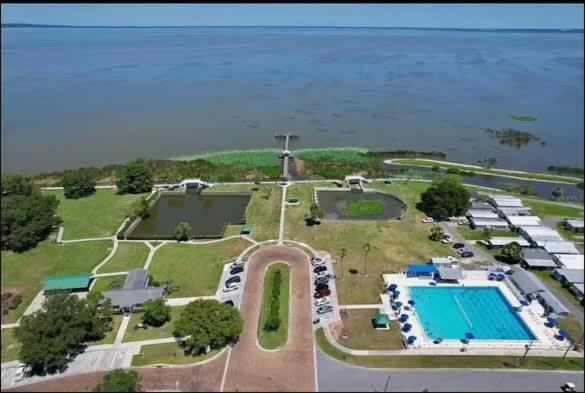 Funtropicaltinyhomegolfcartlake Orlando