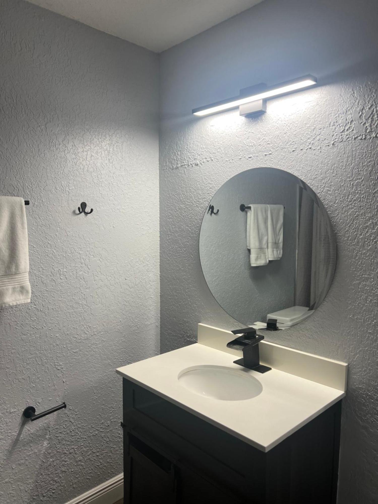Cozy Haven With Premier Privacy 4 Bedroom Holiday home