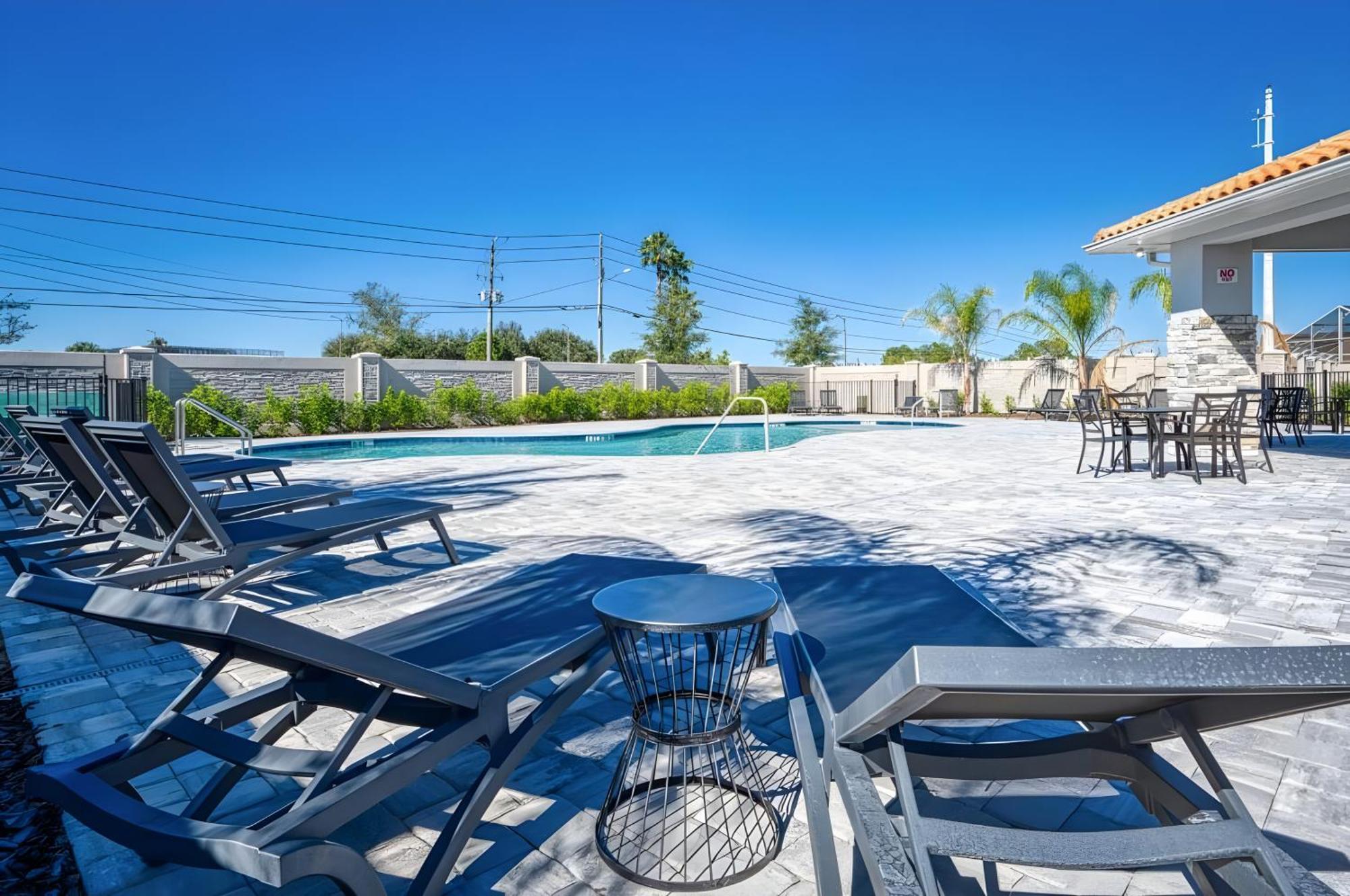 Holiday home Luxury 5bedroomspool- 4 Miles From Orlando