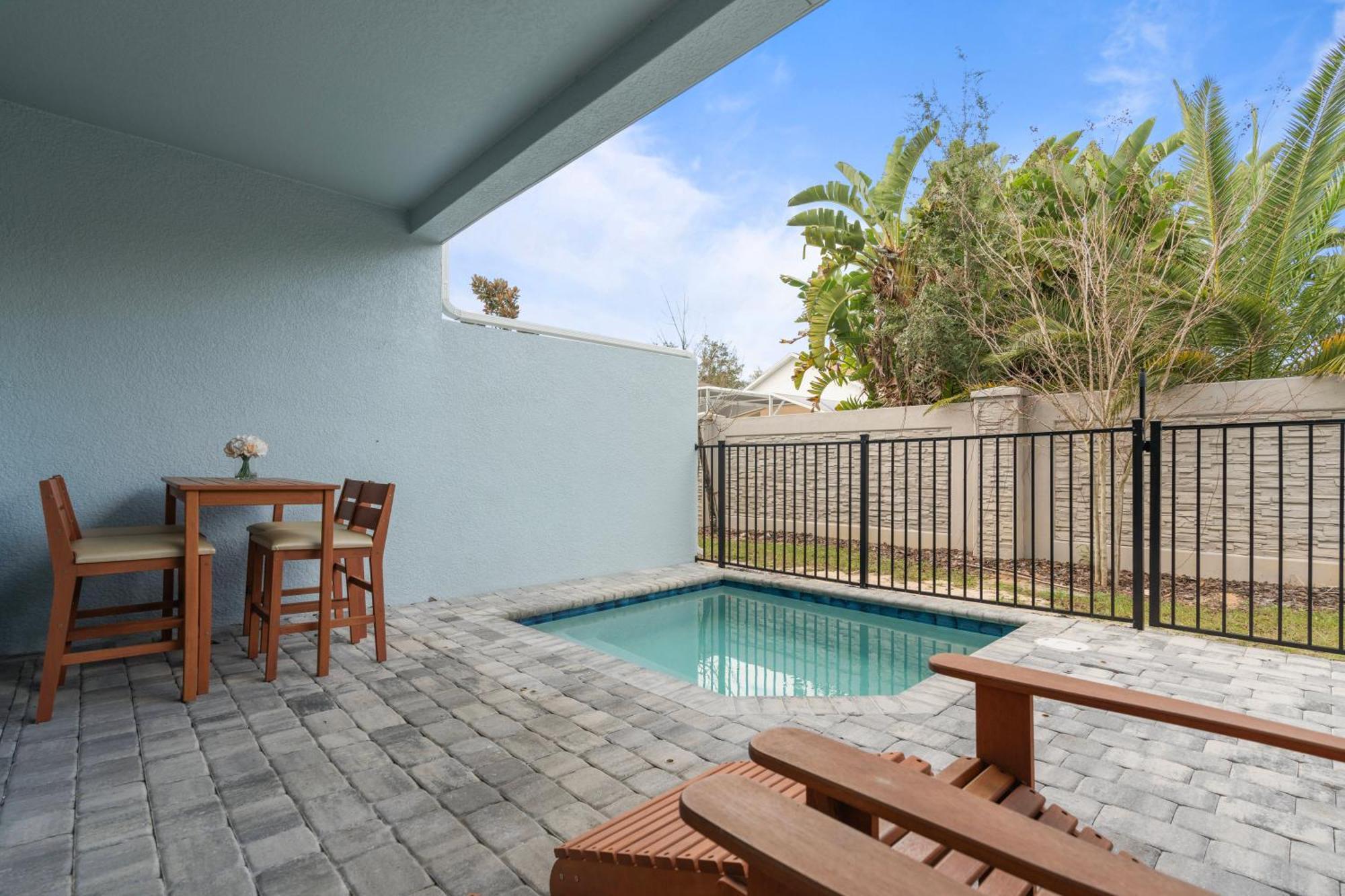 Luxury 5bedroomspool- 4 Miles From Holiday home *