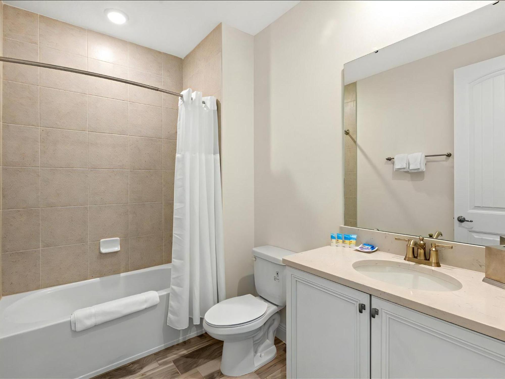 Emerald Escape Near With Margaritaville Access - 2927cl