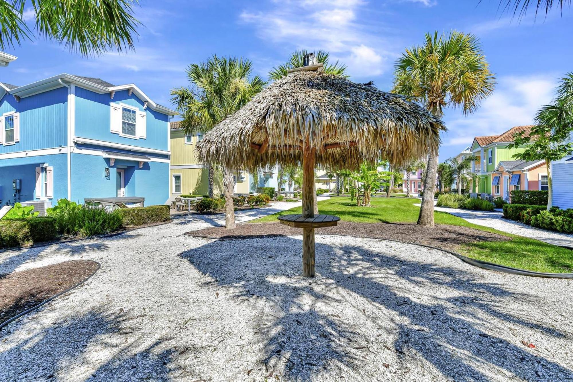 Casa Blanca With Hot Tub Near With Margaritaville Access - 8032su Holiday home