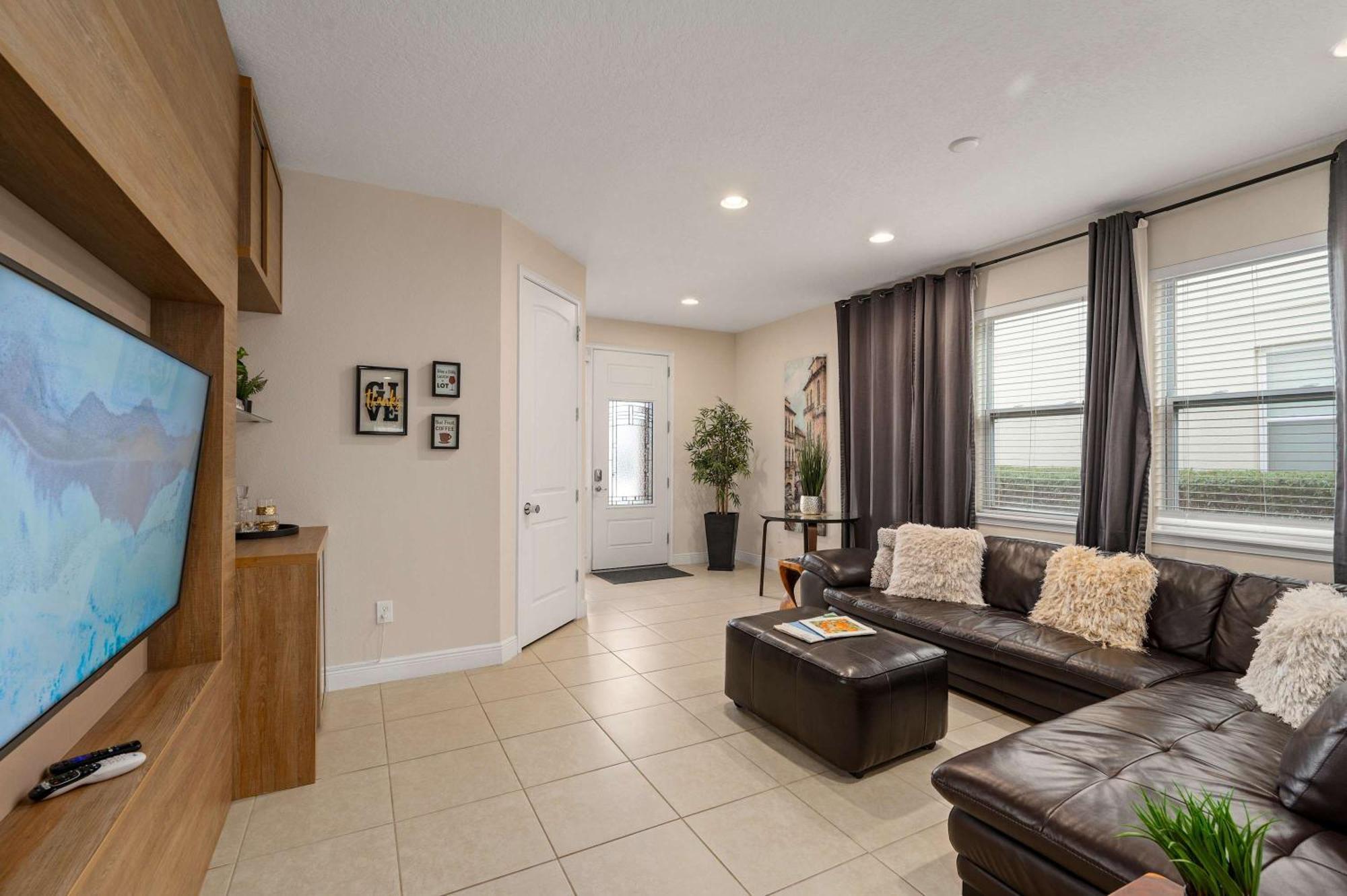 Private Heated Pool Billiard Lounge 6mi To Holiday home Orlando