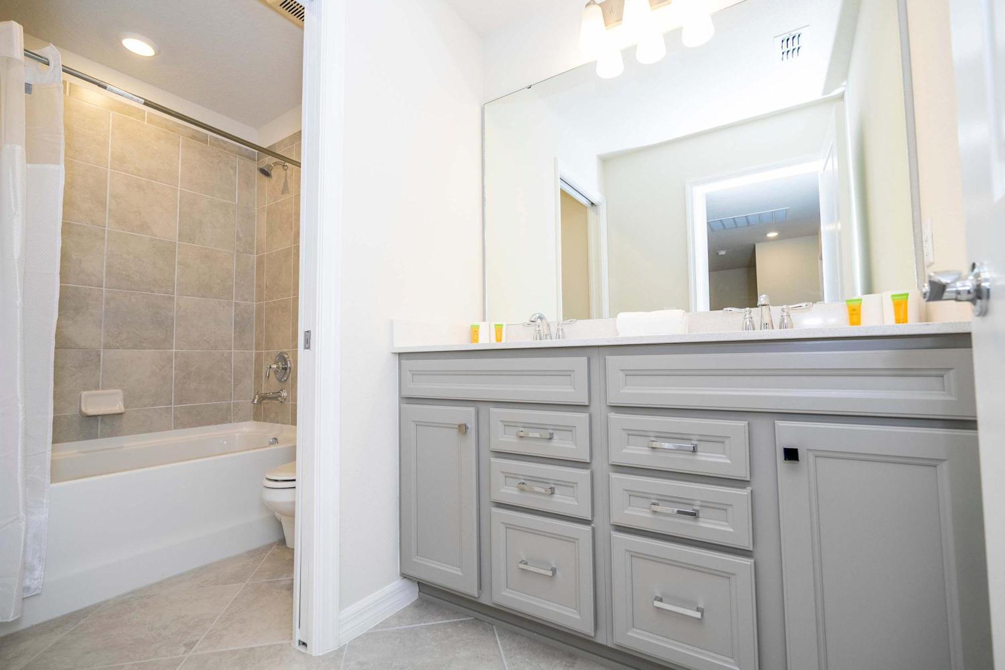 Family Friendly 5bd Close To At Windsor Cay 1269 Holiday home