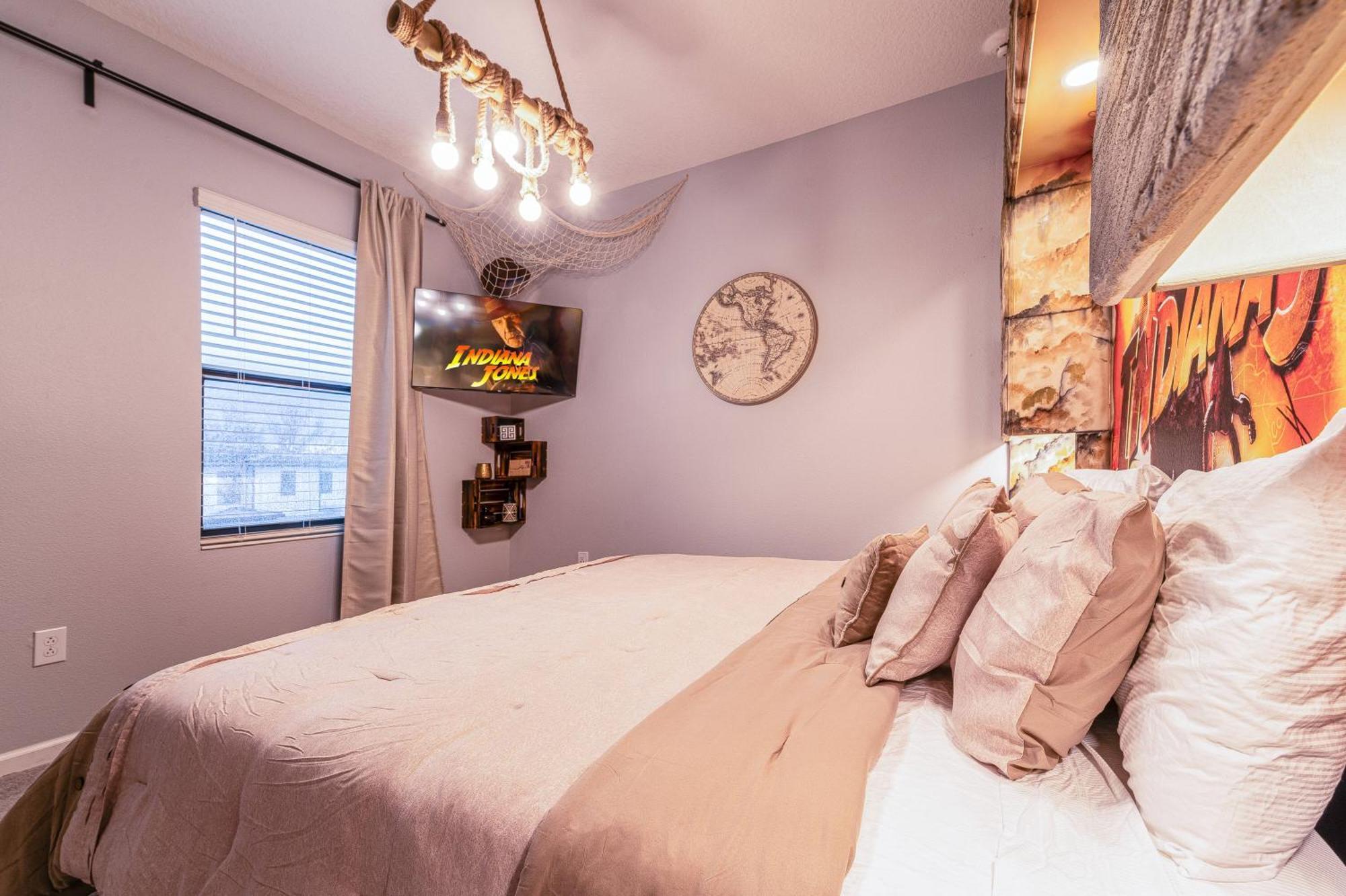 Themed Retreat 6br W Magical Private Pool *
