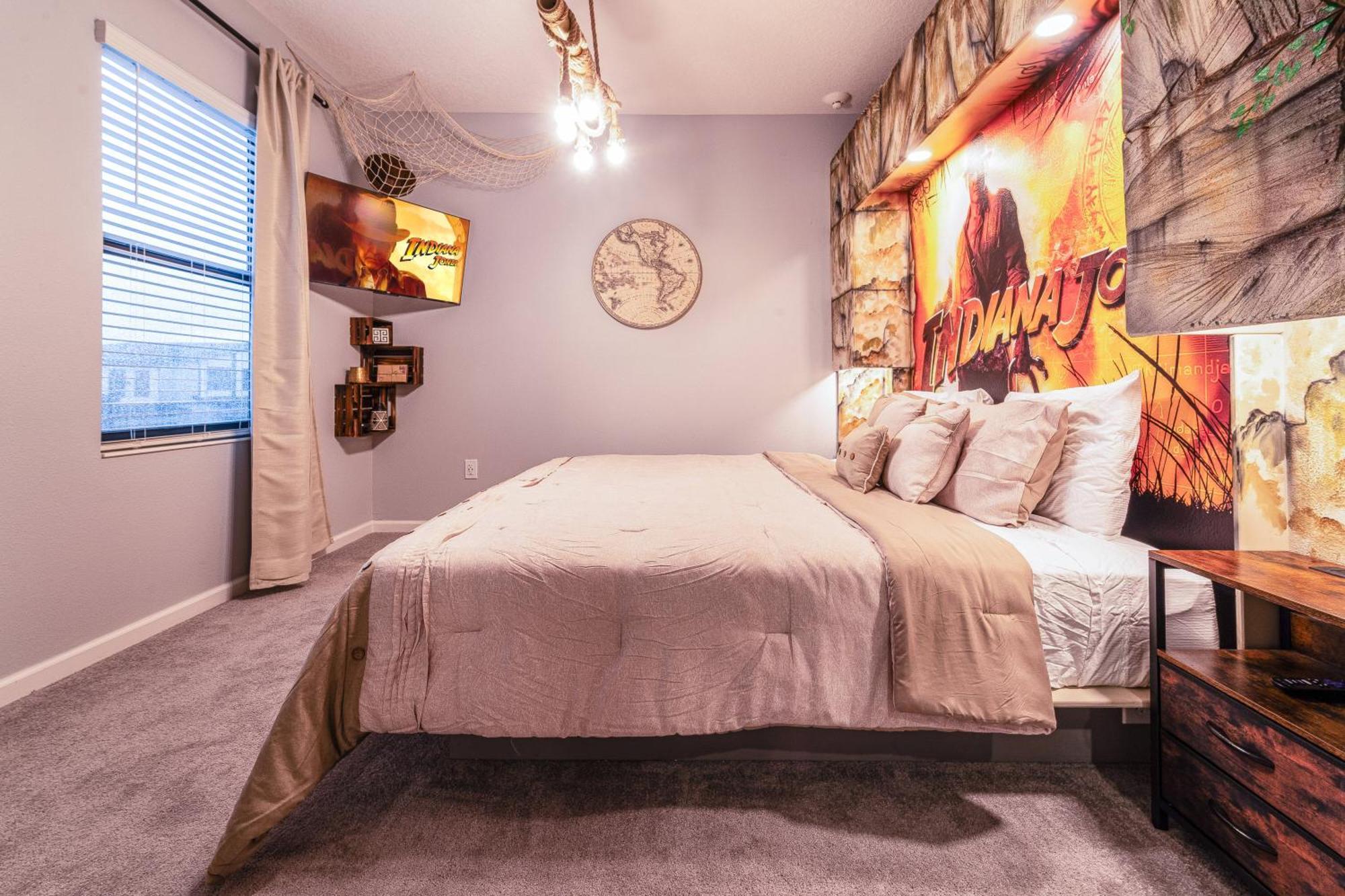 Themed Retreat 6br W Magical Private Pool *