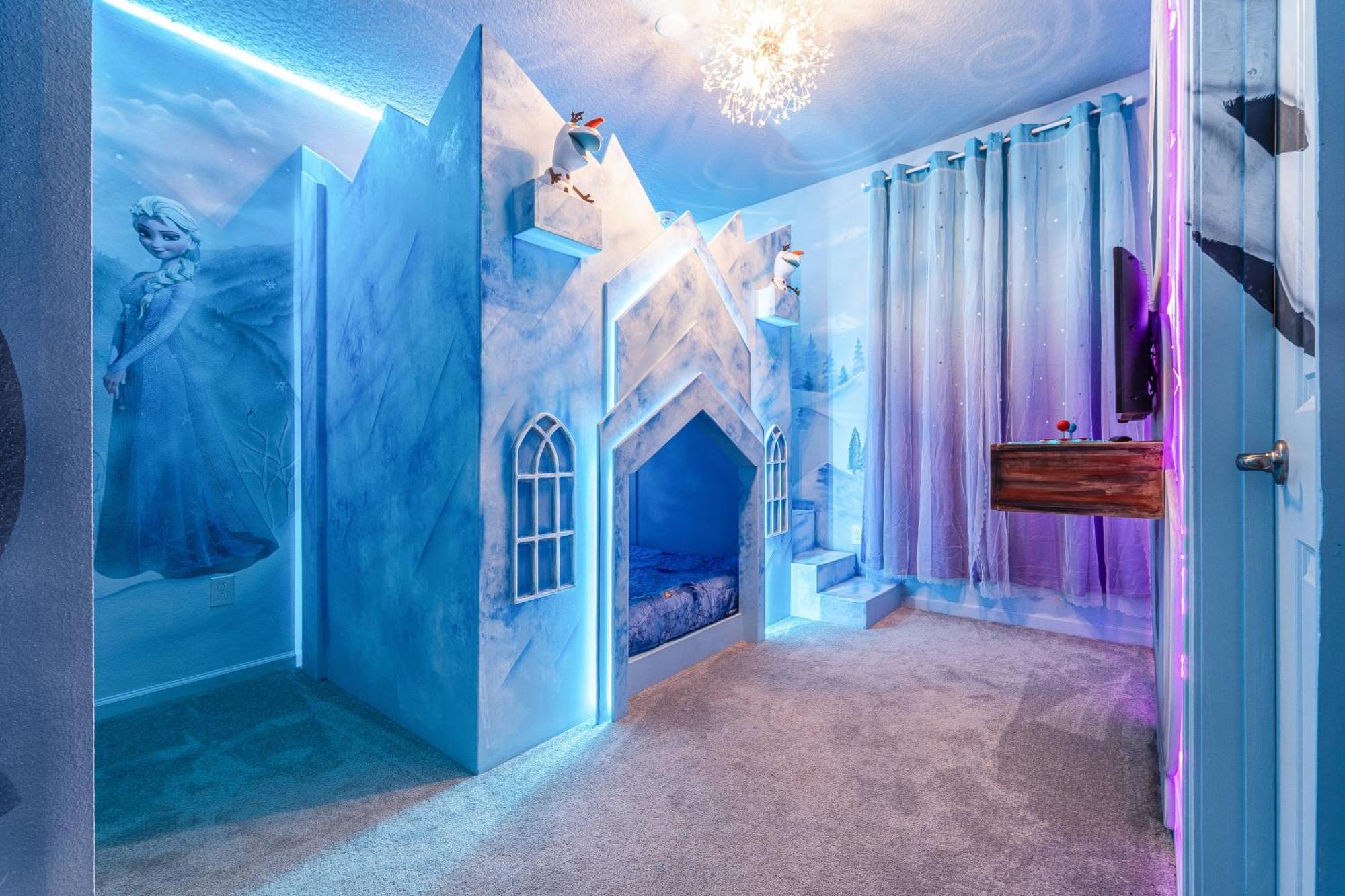 Themed Retreat 6br W Magical Private Pool