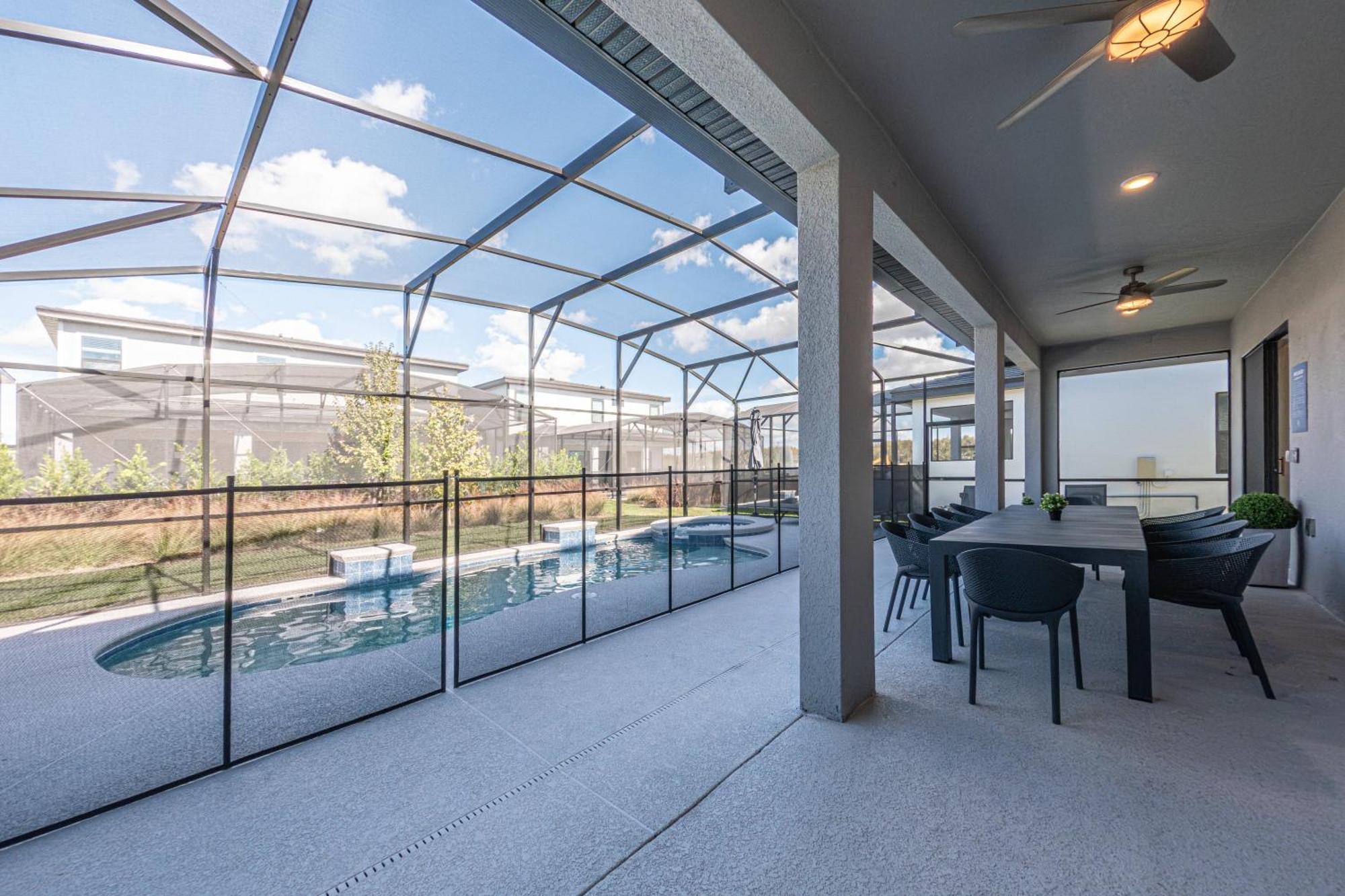 Holiday home Themed Retreat 6br W Magical Private Pool *