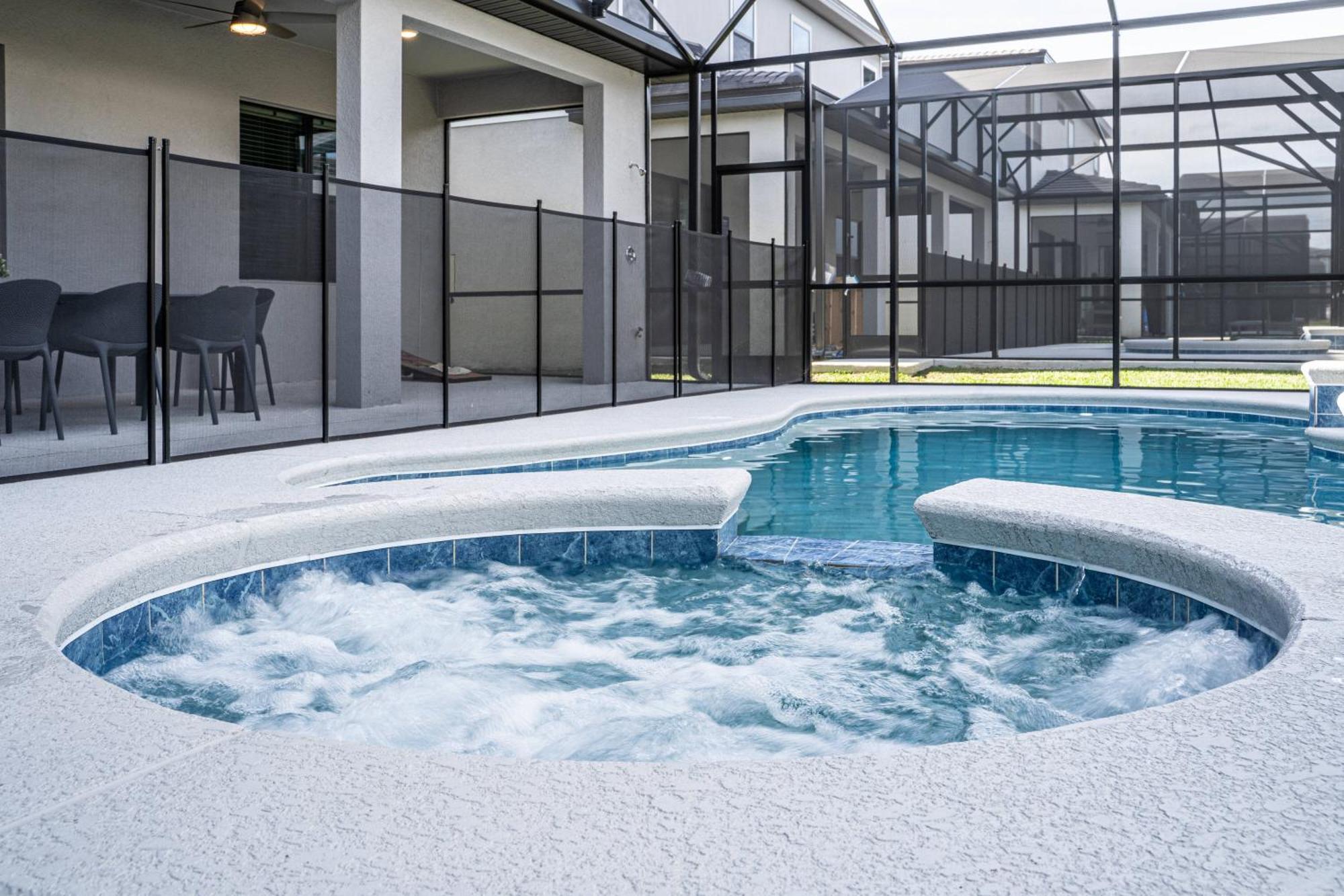 Themed Retreat 6br W Magical Private Pool Holiday home Orlando