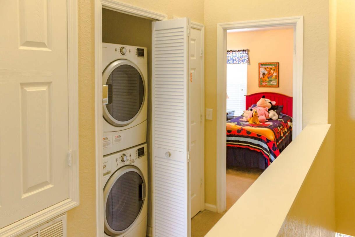 Water Park Fun In Windsor Hills: 3br3ba Holiday home
