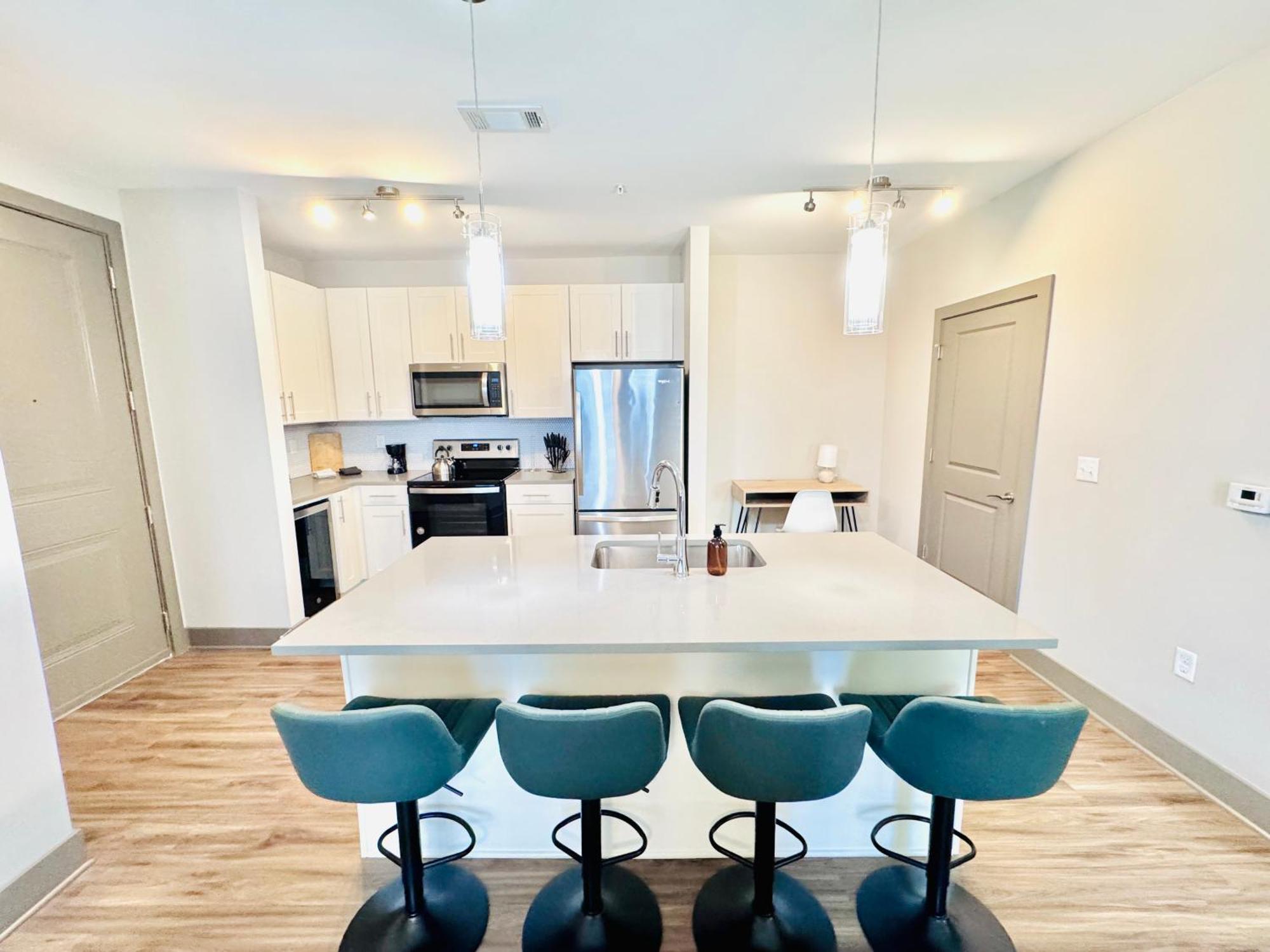 Apartment Full Apartment, Near Disney, King Bed, Pet-friendly Full Amenities Orlando