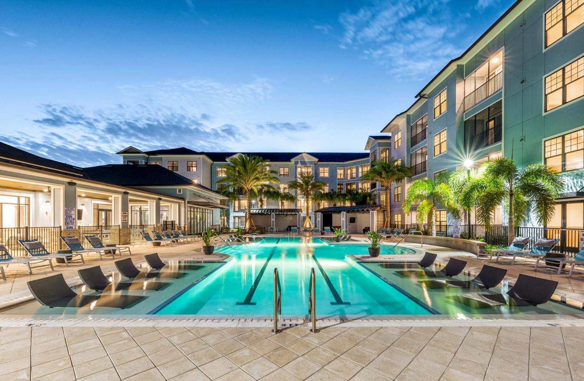 Apartment Full Apartment, Near Disney, King Bed, Pet-friendly Full Amenities