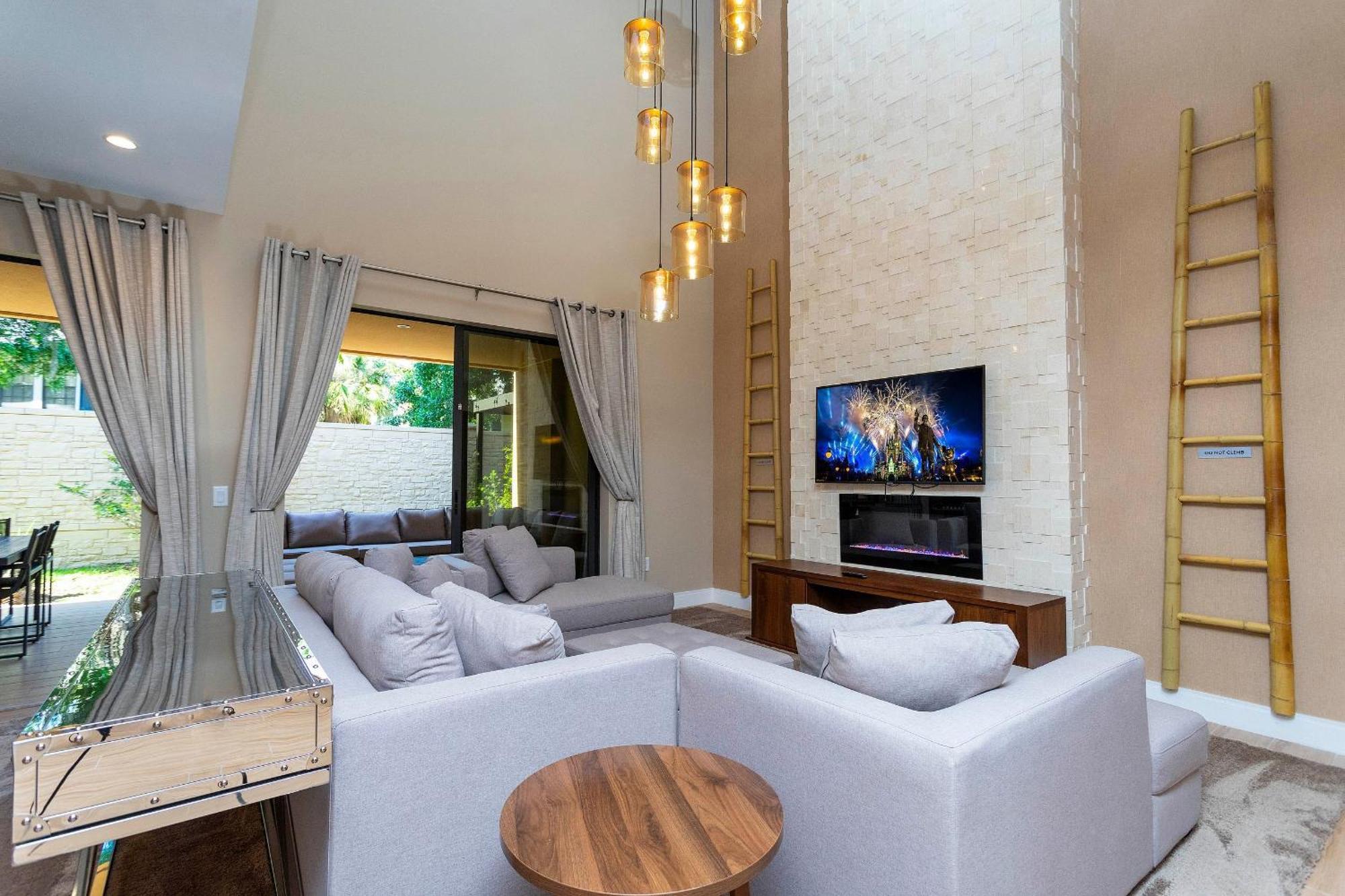 Luxury 3bedroom Near W/ Bbq & Outdoor Dining!