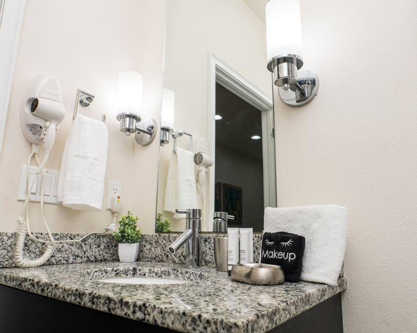 Clermont Fun Townhouse With Pool Close To