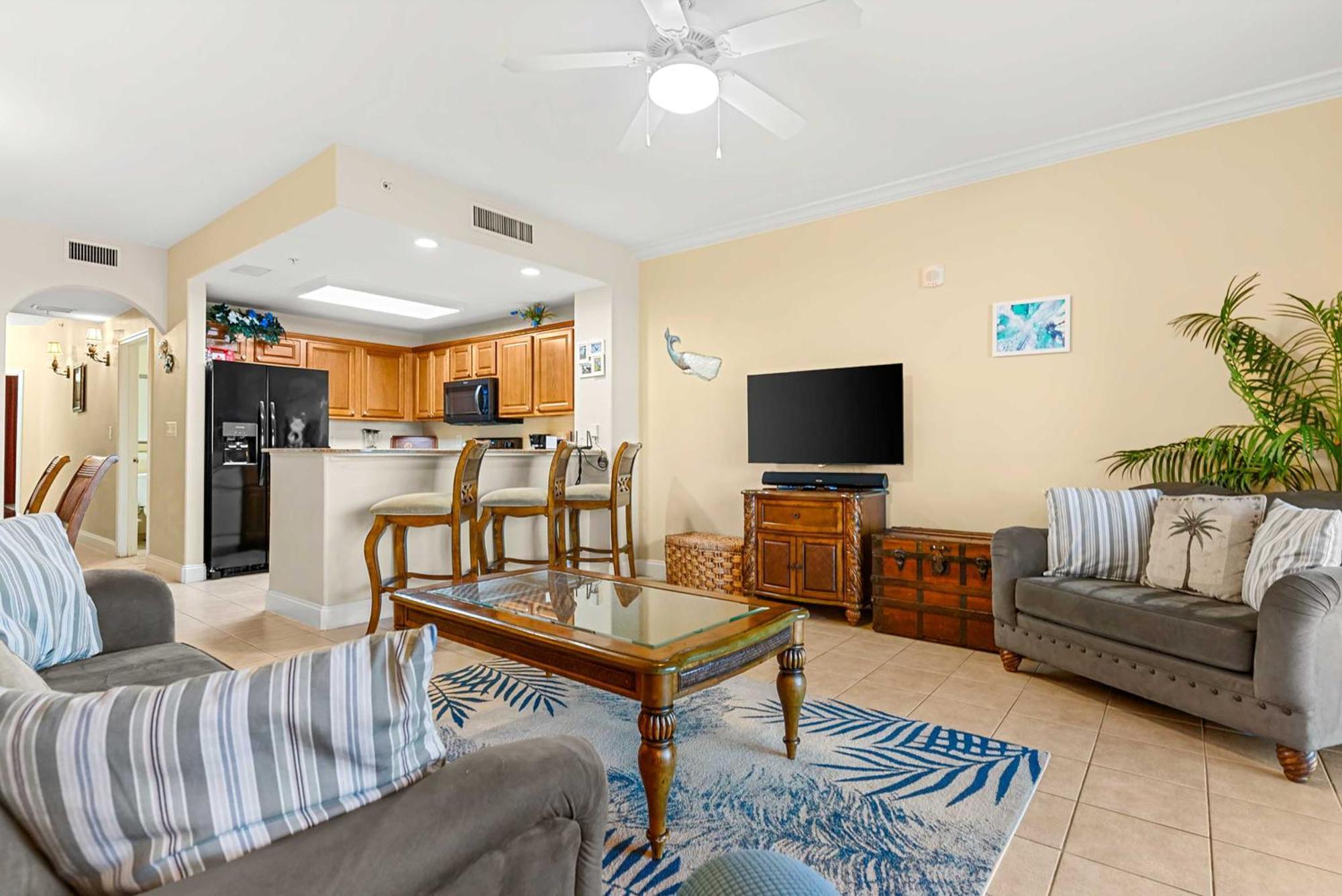 With Pools, 2 Mi To Disney! Apartment Orlando