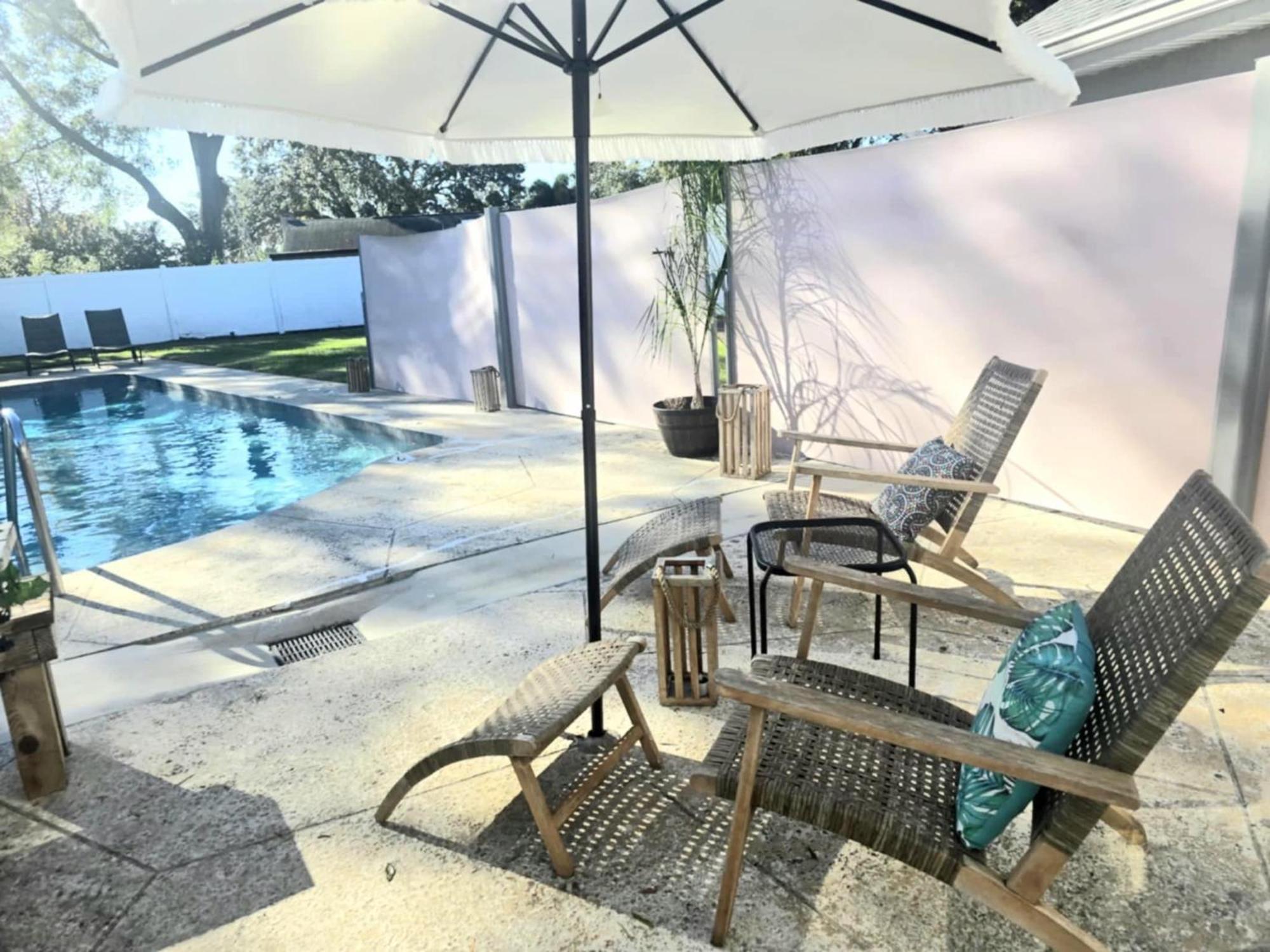 Sunshine Haven, Poolside Bliss, Disney, Game Apartment