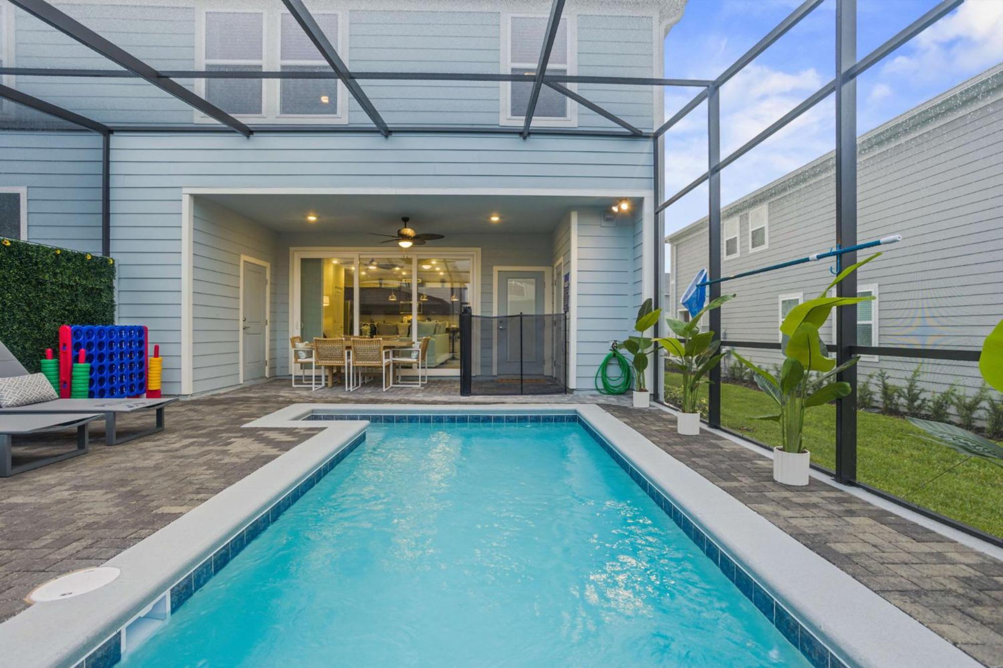 Brand New 5 Bed In Windsor Cay